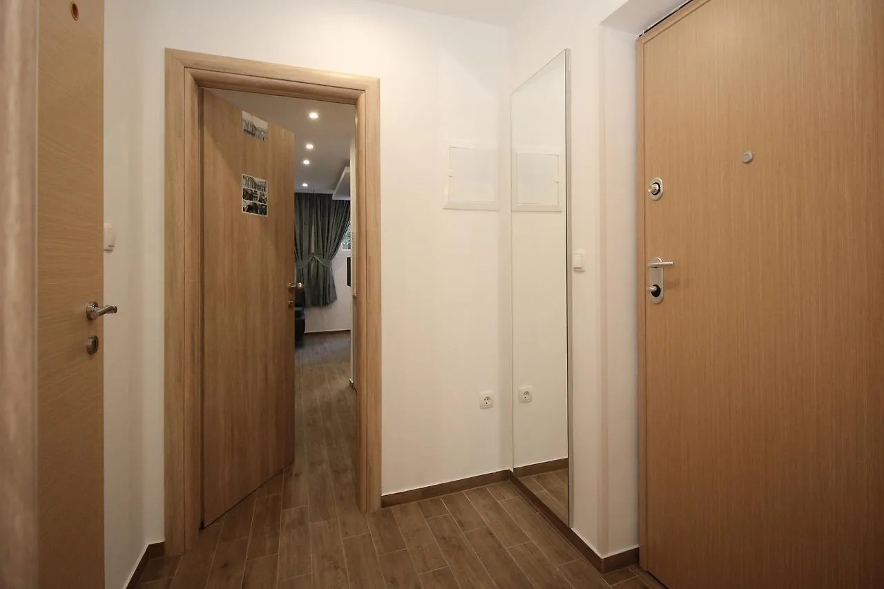 Studio Apartments 4 You In Split 0*,